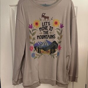 NATURAL LIFE Beige Sweatshirt with Colorful Mountain Graphic